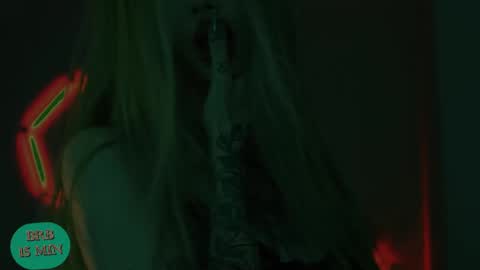 Snapshot of manifreyja chatting on May 17, 2026, 6:48 pm Amelie online show from May 17, 2026, 6:48 pm
