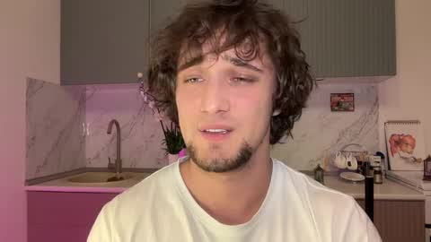 Snapshot of manolein chatting on October 17, 2025, 10:12 pm manolein online show from October 17, 2025, 10:12 pm