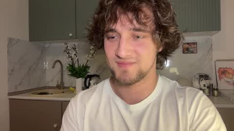 Snapshot of manolein chatting on November 6, 2025, 7:26 pm manolein online show from November 6, 2025, 7:26 pm