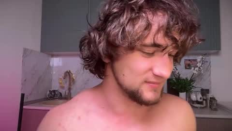 Snapshot of manolein chatting on November 24, 2025, 7:46 pm manolein online show from November 24, 2025, 7:46 pm