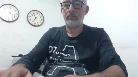 Snapshot of manolito1024 chatting on December 16, 2024, 11:50 pm Manolito online show from December 16, 2024, 11:50 pm