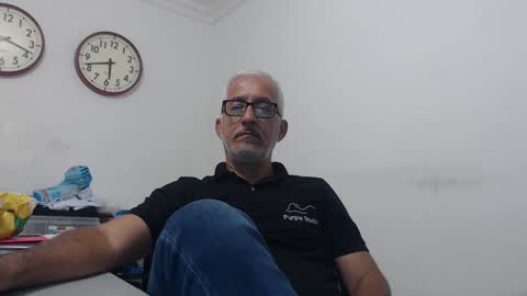 Snapshot of manolito1024 chatting on March 4, 2025, 10:38 pm Manolito online show from March 4, 2025, 10:38 pm