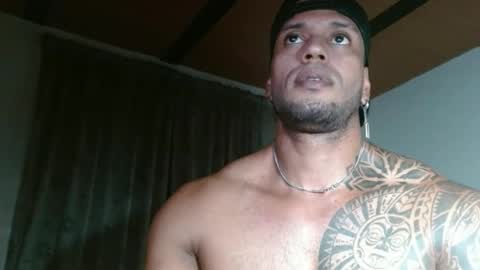 Snapshot of manolofitt chatting on January 14, 2026, 10:14 pm Manolo online show from January 14, 2026, 10:14 pm