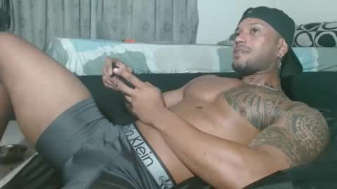 Snapshot of manolofitt chatting on February 20, 2026, 2:28 pm Manolo online show from February 20, 2026, 2:28 pm