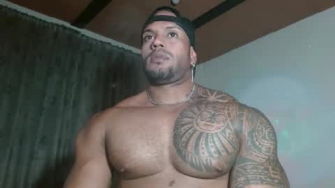 Snapshot of manolofitt chatting on February 25, 2026, 2:43 am Manolo online show from February 25, 2026, 2:43 am