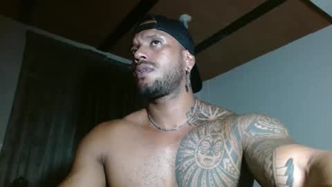 Snapshot of manolofitt chatting on March 8, 2026, 2:04 am Manolo online show from March 8, 2026, 2:04 am