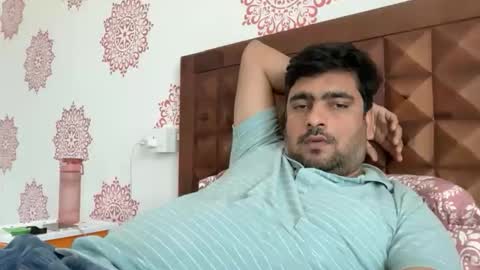 sexy boy online show from November 9, 2025, 6:23 am