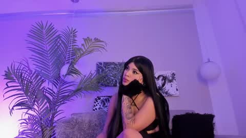 Snapshot of manu_velez_ chatting on December 12, 2024, 5:37 pm Manu Velez online show from December 12, 2024, 5:37 pm