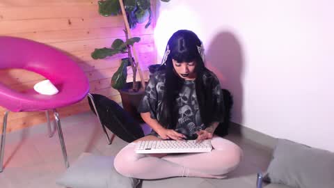 Snapshot of manu_velez_ chatting on February 26, 2025, 1:21 am Manu Velez online show from February 26, 2025, 1:21 am