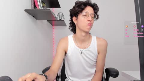 Snapshot of manu_vera8 chatting on January 2, 2025, 7:18 pm Manuel online show from January 2, 2025, 7:18 pm