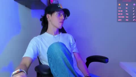 Snapshot of manu_vera8 chatting on February 13, 2025, 7:31 pm Manuel online show from February 13, 2025, 7:31 pm