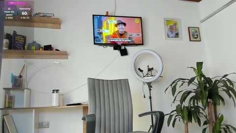 manucute 23  online show from November 9, 2025, 4:05 pm