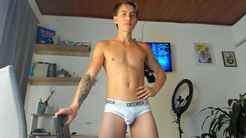 Snapshot of manucute_23_ chatting on December 22, 2025, 2:36 pm manucute 23 online show from December 22, 2025, 2:36 pm