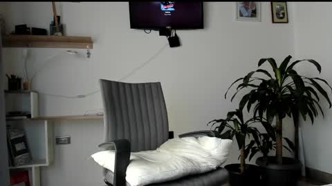 Snapshot of manucute_23_ chatting on February 19, 2026, 3:19 pm manucute 23 online show from February 19, 2026, 3:19 pm