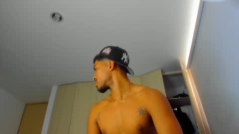Snapshot of manuel__brown chatting on December 16, 2024, 12:49 pm Manuel online show from December 16, 2024, 12:49 pm