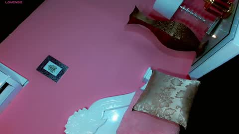 Snapshot of manuela_kingsley chatting on February 3, 2025, 11:31 am Manuela Kingsley online show from February 3, 2025, 11:31 am