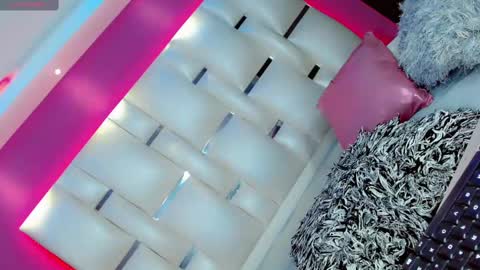 Snapshot of manuela_kingsley chatting on February 26, 2025, 8:44 pm Manuela Kingsley online show from February 26, 2025, 8:44 pm