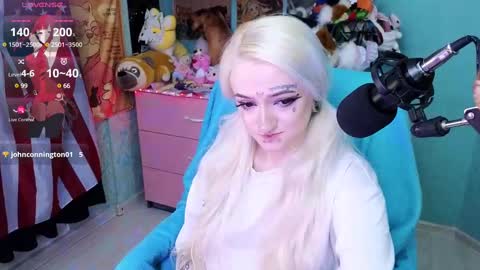 Manuela online show from February 12, 2025, 8:50 pm