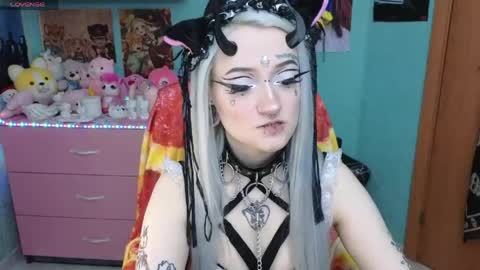Snapshot of manuela_unicorn chatting on April 14, 2026, 8:26 pm Manuela online show from April 14, 2026, 8:26 pm