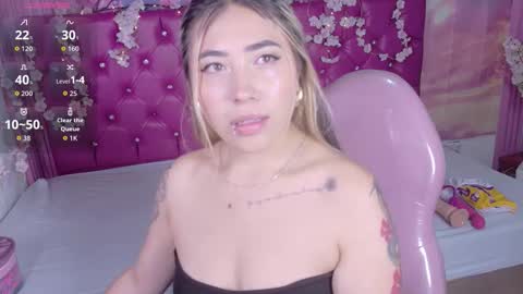 Manuela  online show from November 16, 2025, 6:57 pm