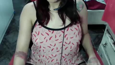 Manu Escarlate online show from June 3, 2026, 4:15 am