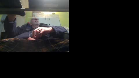 Manu online show from October 18, 2025, 8:15 am