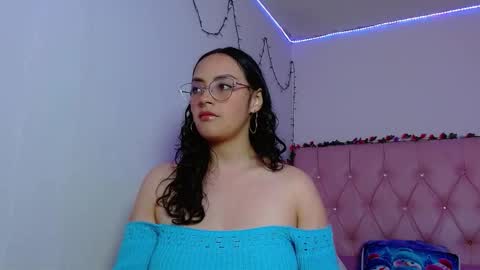 Snapshot of manumeow_ chatting on December 21, 2025, 9:55 pm Manu online show from December 21, 2025, 9:55 pm