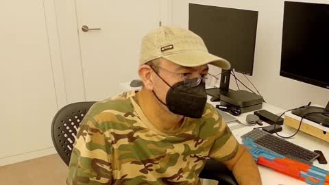 manup1977 online show from November 4, 2025, 2:10 am