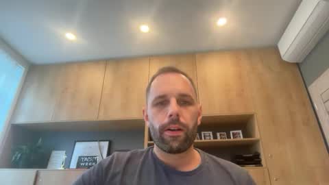 Snapshot of manynaaamess chatting on October 23, 2025, 1:10 pm manynaaamess online show from October 23, 2025, 1:10 pm