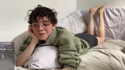 Maple online show from February 17, 2025, 8:58 pm