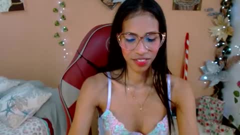 Snapshot of mara_summer chatting on December 15, 2025, 1:15 pm Mara 3 online show from December 15, 2025, 1:15 pm