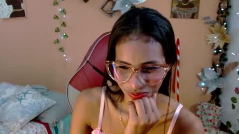 Snapshot of mara_summer chatting on December 17, 2025, 1:17 pm Mara 3 online show from December 17, 2025, 1:17 pm