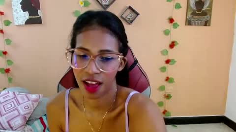 Snapshot of mara_summer chatting on April 19, 2026, 2:05 pm Mara 3 online show from April 19, 2026, 2:05 pm
