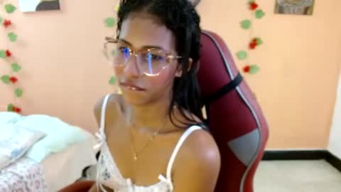 Snapshot of mara_summer chatting on May 11, 2026, 1:17 pm Mara 3 online show from May 11, 2026, 1:17 pm