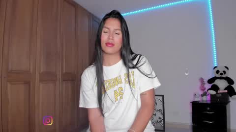 Snapshot of maragirl chatting on March 1, 2025, 5:27 pm Mara online show from March 1, 2025, 5:27 pm