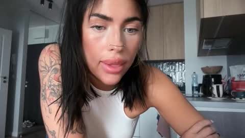 Snapshot of marakuia054 chatting on November 16, 2025, 10:54 am Marakuia online show from November 16, 2025, 10:54 am