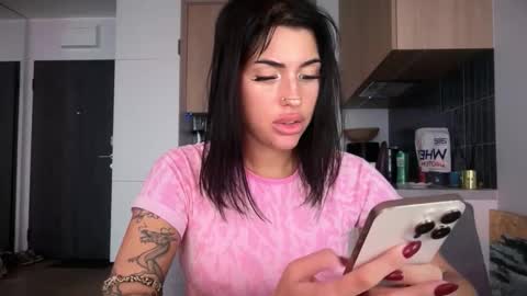 Snapshot of marakuia054 chatting on December 1, 2025, 10:31 am Marakuia online show from December 1, 2025, 10:31 am