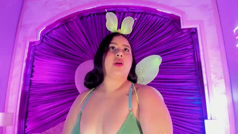 maralinette22 online show from October 29, 2025, 11:01 am