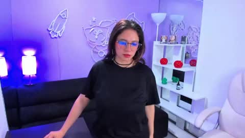 Snapshot of maramartinez_ chatting on May 5, 2026, 8:06 pm maramartinez_ online show from May 5, 2026, 8:06 pm