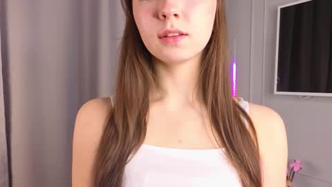 Snapshot of maravilllaa chatting on December 4, 2025, 3:32 pm Mary online show from December 4, 2025, 3:32 pm