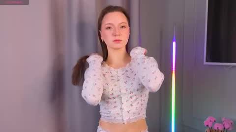 Snapshot of maravilllaa chatting on December 17, 2025, 3:07 pm Mary online show from December 17, 2025, 3:07 pm