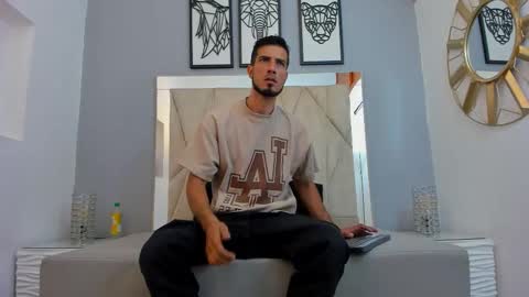 Snapshot of marc_ruffalo chatting on January 12, 2026, 7:19 pm Marc Ruffalo online show from January 12, 2026, 7:19 pm