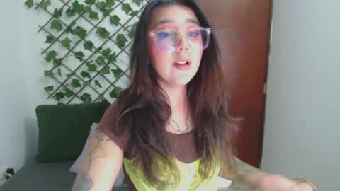 Marcela  online show from September 15, 2025, 12:32 am