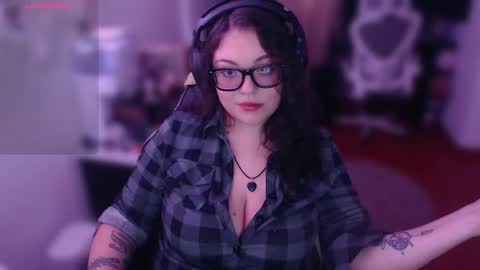 marcela2101s online show from February 2, 2026, 8:07 pm