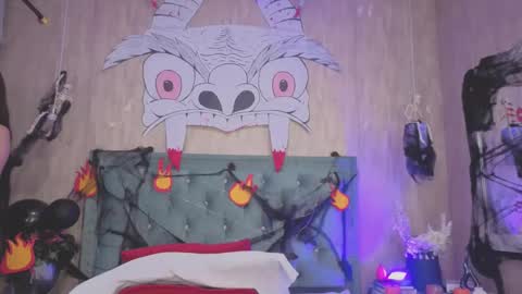 Snapshot of marcelaa_fox chatting on October 24, 2025, 9:44 pm Marcela online show from October 24, 2025, 9:44 pm