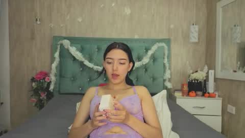 Snapshot of marcelaa_fox chatting on November 26, 2025, 7:26 pm Marcela online show from November 26, 2025, 7:26 pm