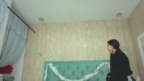 Snapshot of marcelaa_fox chatting on November 27, 2025, 8:33 pm Marcela online show from November 27, 2025, 8:33 pm