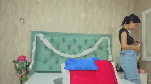 Snapshot of marcelaa_fox chatting on December 2, 2025, 8:48 pm Marcela online show from December 2, 2025, 8:48 pm