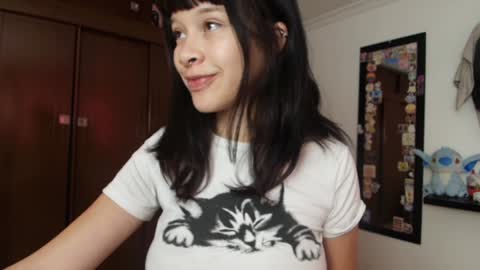Snapshot of marceline_0 chatting on January 3, 2025, 3:01 pm Marceline  online show from January 3, 2025, 3:01 pm