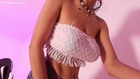 Snapshot of marcelinee__ chatting on October 20, 2025, 9:59 pm Marce online show from October 20, 2025, 9:59 pm